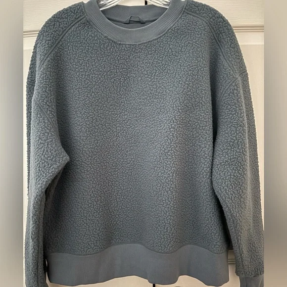 Everlane The ReNew Teddy Oversized Crew Blue Base - Size M - Picture 2 of 6